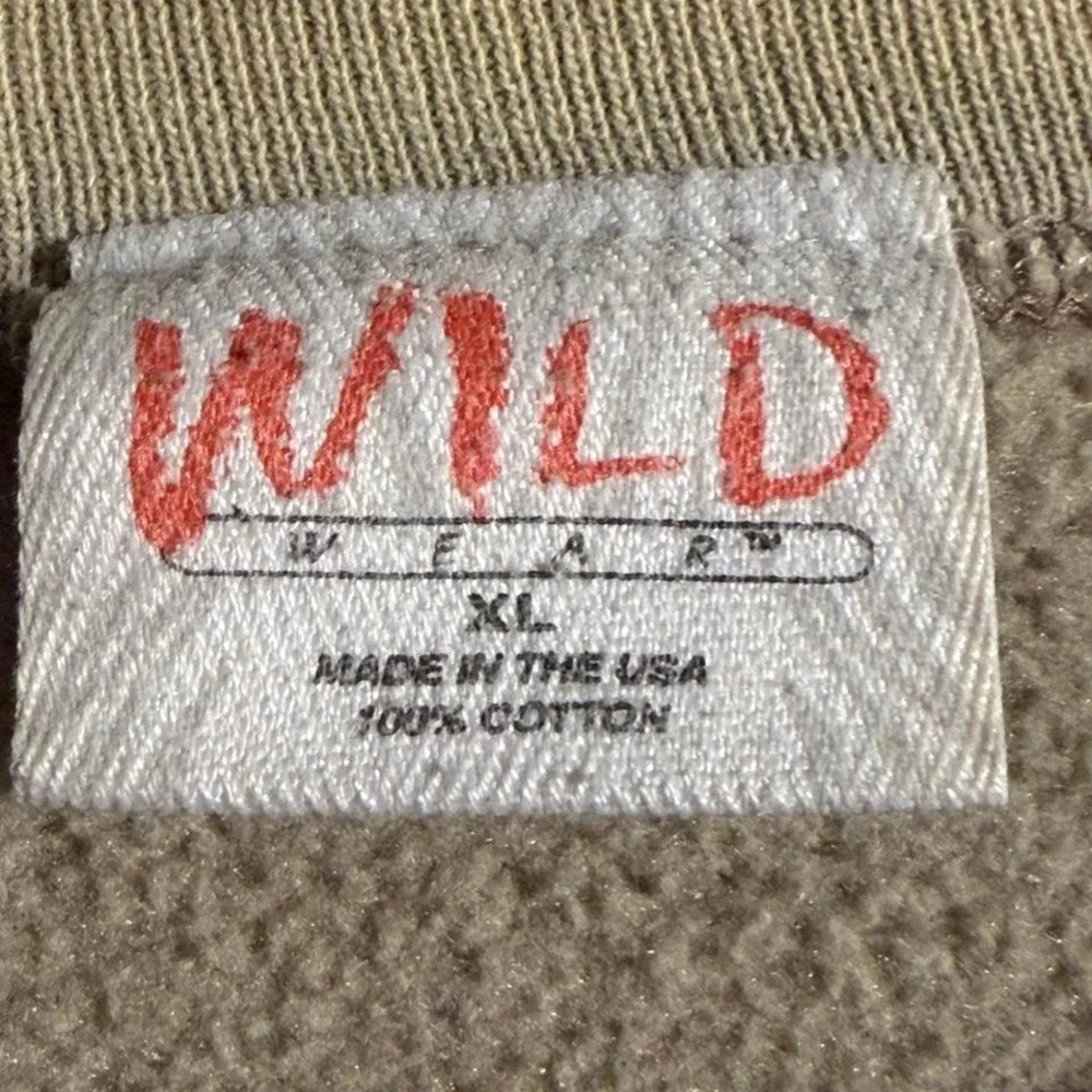 Vintage Wild Wear tan deer graphic crewneck sweatshirt Made in USA Size XL